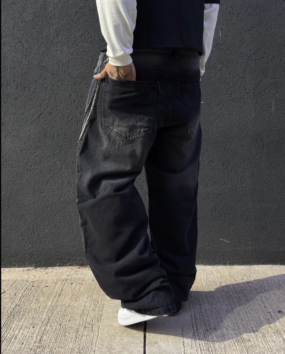 Baggy Oversize Black Sun Chain — vista 2