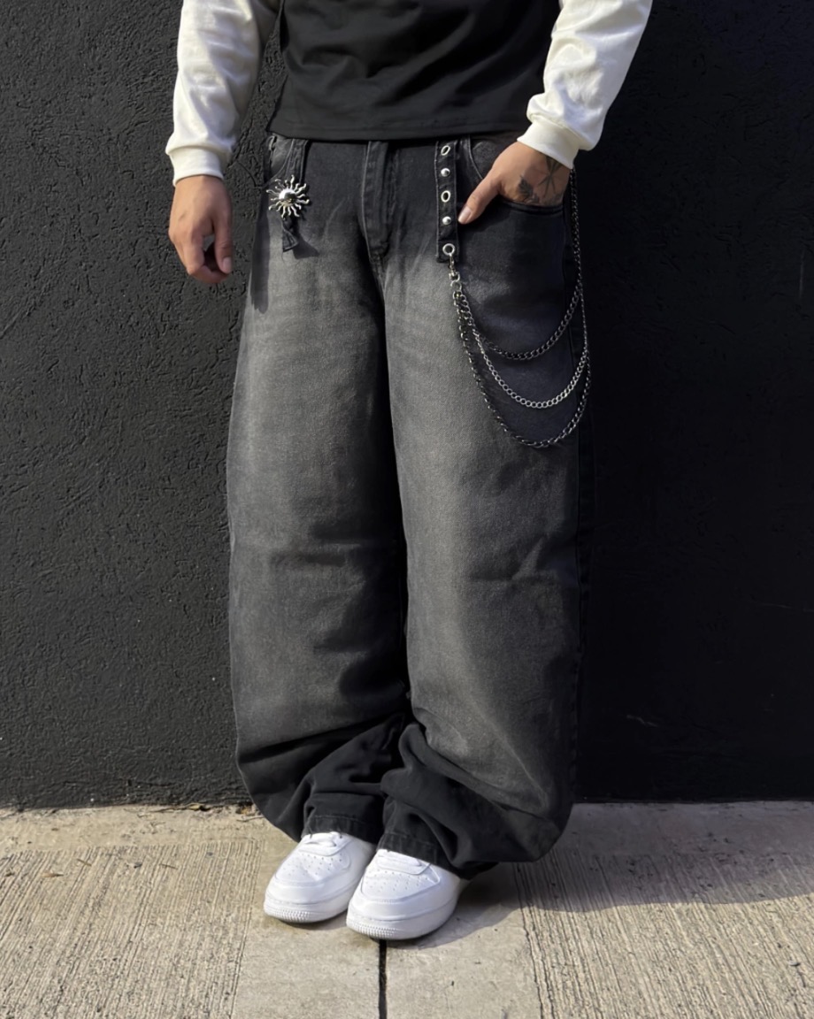 Baggy Oversize Black Sun Chain