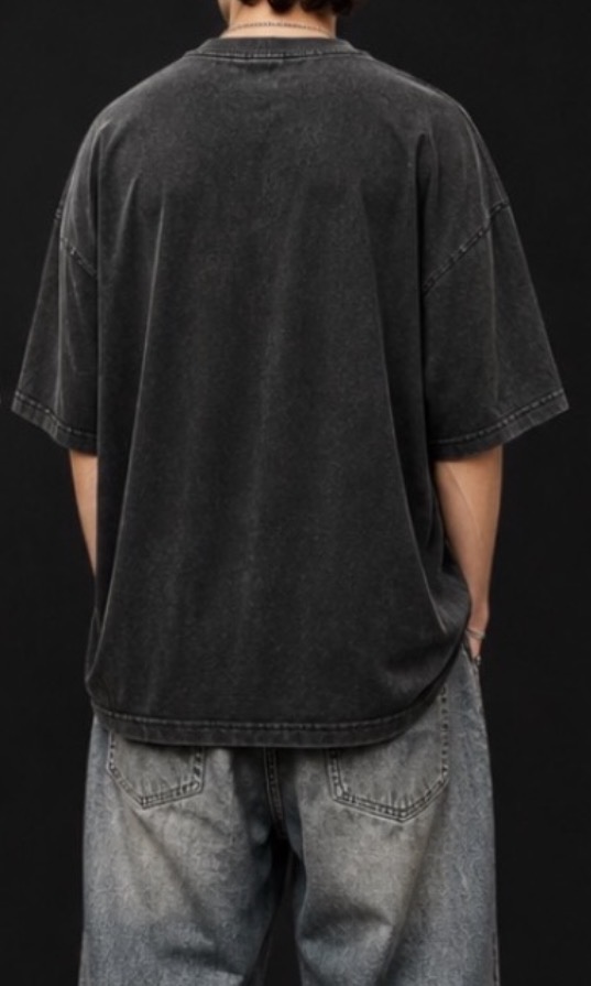 Remera Oversize Stone Wash Negra — vista 2