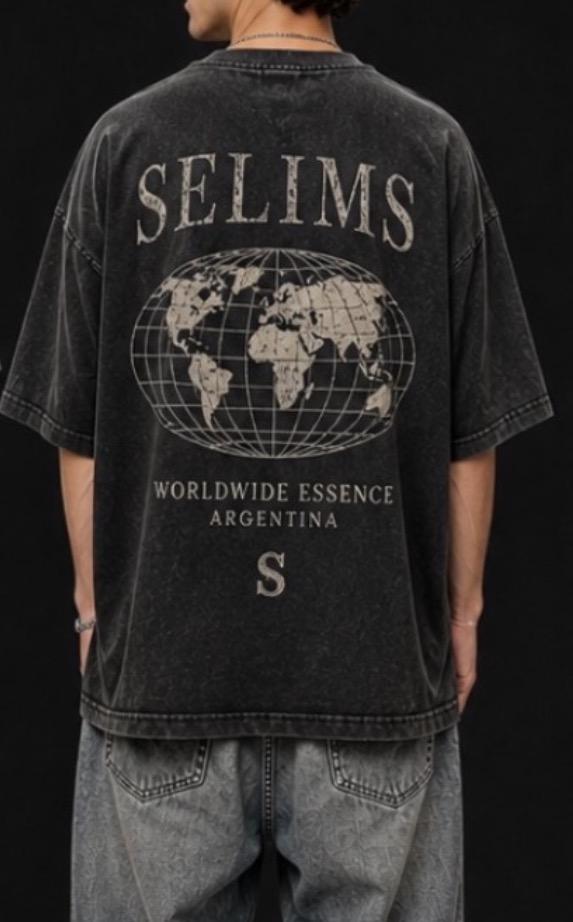 Remera Oversize SELIMS Worldwide Negra — vista 2